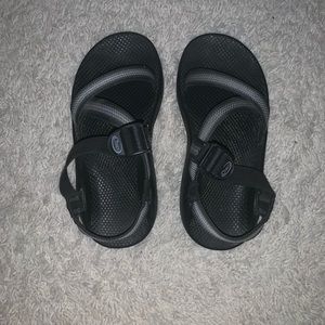 Men’s Chaco Size 9